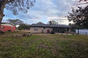 239 Connie Lee Ct, Lakeland, FL 33809 - Photo 2