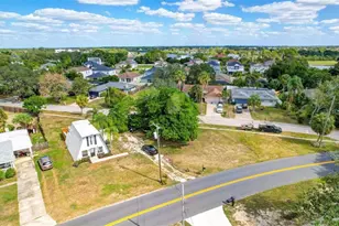 900 Riverside Dr, Tarpon Springs, FL 34689 - Photo 22