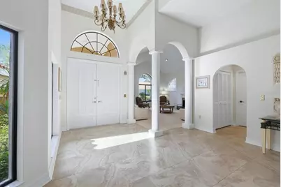 4221 Escondito Circle, Sarasota, FL 34238 - Photo 6