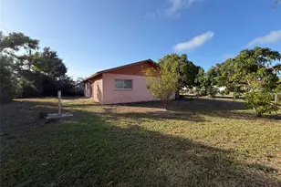 2311 15th St W, Palmetto, FL 34221 - Photo 10