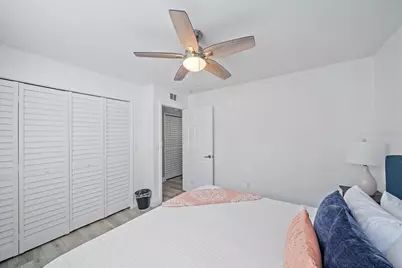 3710 Iroquois Avenue, Sarasota, FL 34234 - Photo 12