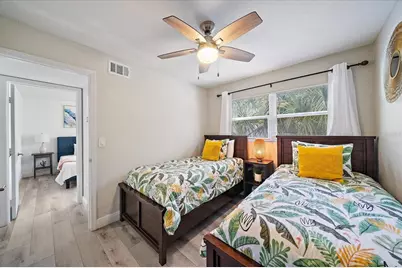 3710 Iroquois Avenue, Sarasota, FL 34234 - Photo 18