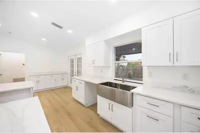 4355 Berkshire Drive, Sarasota, FL 34241 - Photo 12