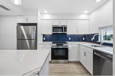 1201 E Peppertree Drive #234, Sarasota, FL 34242 - Photo 18