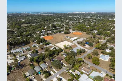 4514 S Lockwood Ridge Road, Sarasota, FL 34231 - Photo 30