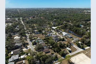 4514 S Lockwood Ridge Road, Sarasota, FL 34231 - Photo 26