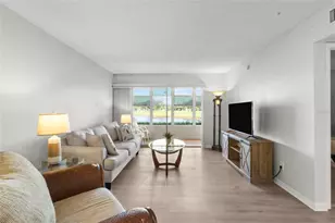 7193 W Country Club Dr N, Sarasota, FL 34243 - Photo 4