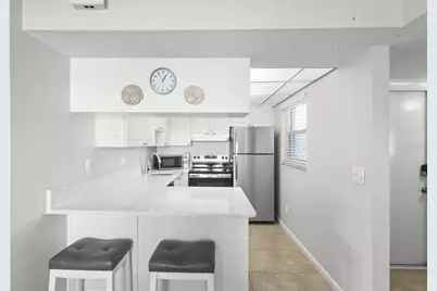 7193 W Country Club Drive N #140, Sarasota, FL 34243 - Photo 8