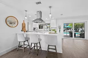 513 Outrigger Ln, Longboat Key, FL 34228 - Photo 8