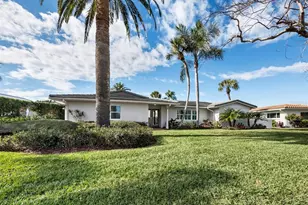 513 Outrigger Ln, Longboat Key, FL 34228 - Photo 1