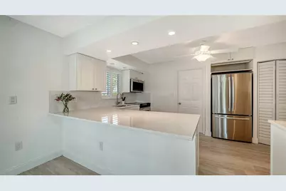 4750 Gulf Of Mexico Drive #Villa 8, Longboat Key, FL 34228 - Photo 12