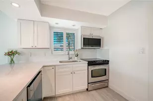 4750 Gulf of Mexico Dr, Longboat Key, FL 34228 - Photo 14