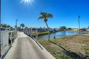 112 Oakwood Blvd W, Sarasota, FL 34237 - Photo 36