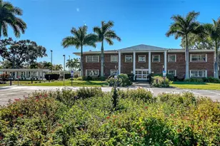 112 Oakwood Blvd W, Sarasota, FL 34237 - Photo 24