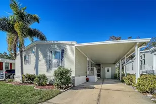 112 Oakwood Blvd W, Sarasota, FL 34237 - Photo 2