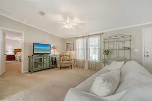 112 Oakwood Blvd W, Sarasota, FL 34237 - Photo 4