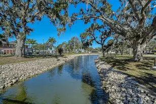 112 Oakwood Blvd W, Sarasota, FL 34237 - Photo 40