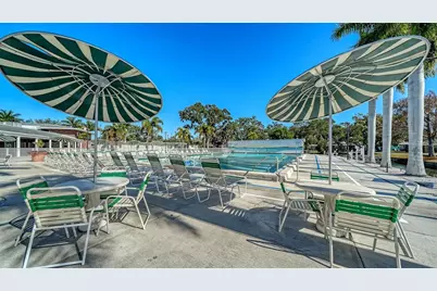 112 Oakwood Boulevard W, Sarasota, FL 34237 - Photo 34