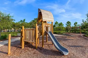 8043 Waterbend Trl, Sarasota, FL 34240 - Photo 82