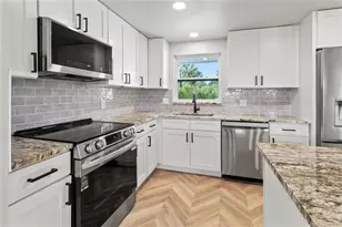 510 69th St, Holmes Beach, FL 34217 - Photo 18