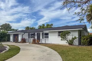 510 69th St, Holmes Beach, FL 34217 - Photo 2