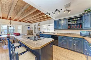 2308 Canasta Dr, Bradenton Beach, FL 34217 - Photo 4