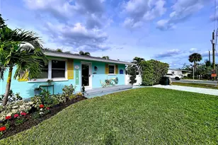 304 29th St, Holmes Beach, FL 34217 - Photo 6