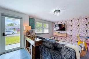 304 29th St, Holmes Beach, FL 34217 - Photo 14