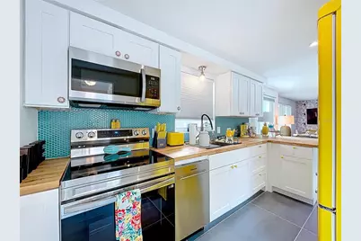 304 29th Street #A, Holmes Beach, FL 34217 - Photo 8