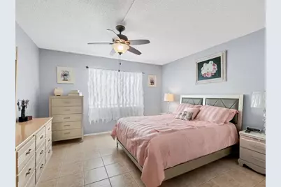 1330 Glen Oaks Drive E #174D, Sarasota, FL 34232 - Photo 18