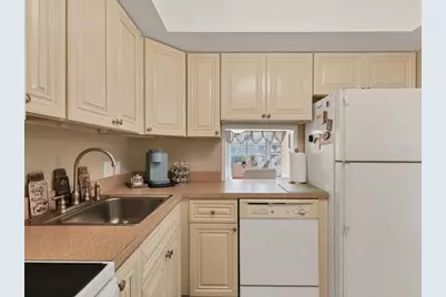 1330 Glen Oaks Drive E #174D, Sarasota, FL 34232 - Photo 16