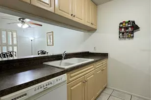 3610 59th Ave W, Bradenton, FL 34210 - Photo 14