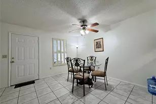 3610 59th Ave W, Bradenton, FL 34210 - Photo 10