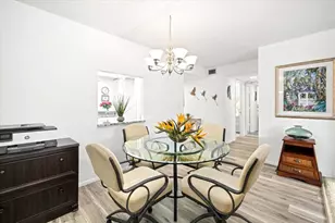 1300 N Portofino Dr, Sarasota, FL 34242 - Photo 10