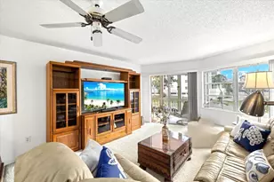 1300 N Portofino Dr, Sarasota, FL 34242 - Photo 12