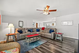 4132 Prairie View Dr, Sarasota, FL 34232 - Photo 4