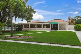 7193 W Country Club Dr N, Sarasota, FL 34243 - Photo 40