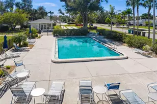 7193 W Country Club Dr N, Sarasota, FL 34243 - Photo 34