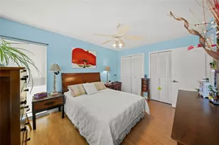 7193 W Country Club Dr N, Sarasota, FL 34243 - Photo 22