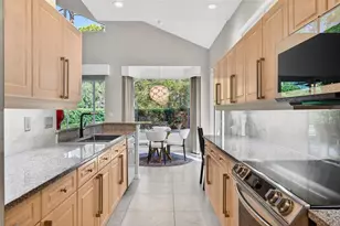 8023 Desoto Woods Dr, Sarasota, FL 34243 - Photo 18