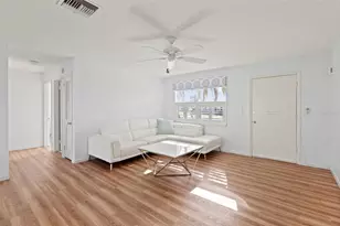 9785 Mainlands Blvd W, Pinellas Park, FL 33782 - Photo 8