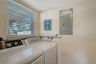 817 Harbor Dr S, Venice, FL 34285 - Photo 22