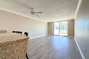 2630 Coconut Bay Ln, Sarasota, FL 34237 - Photo 8