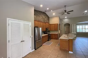 7704 Drayton Cir, University Park, FL 34201 - Photo 8