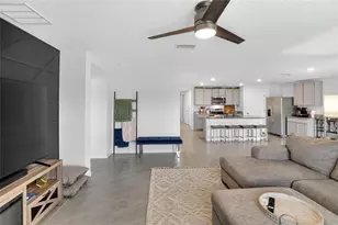 7511 Rosewood Garden Loop, Tampa, FL 33637 - Photo 10