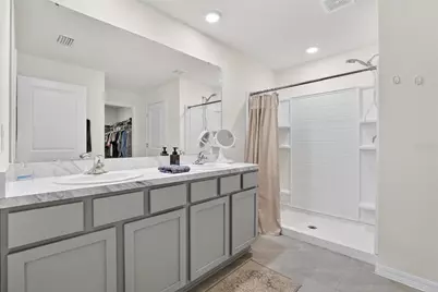 7511 Rosewood Garden Loop, Tampa, FL 33637 - Photo 18