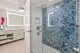 250 Sands Point Rd, Longboat Key, FL 34228 - Photo 12