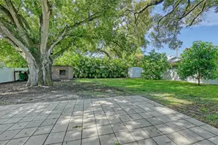 2374 Arlington St, Sarasota, FL 34239 - Photo 26