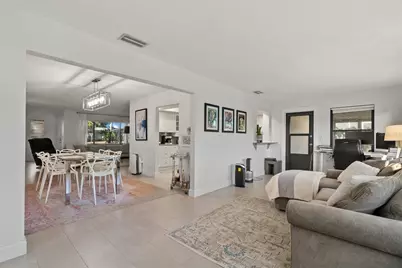 6835 Roxbury Drive, Sarasota, FL 34231 - Photo 6