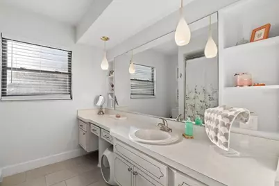 6835 Roxbury Drive, Sarasota, FL 34231 - Photo 24